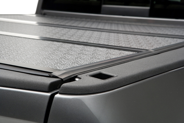 UnderCover Flex Hard Folding Tonneau Cover ( Standard Bed ) - FORD F-150 ( 2015 - 2020 ) 